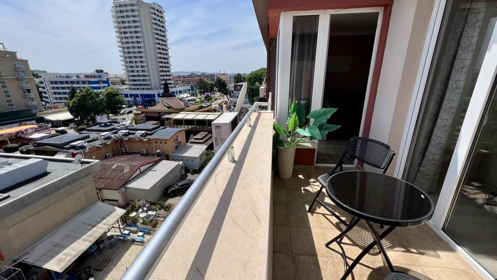 Asteria appartment A27 balkon uitzicht strip